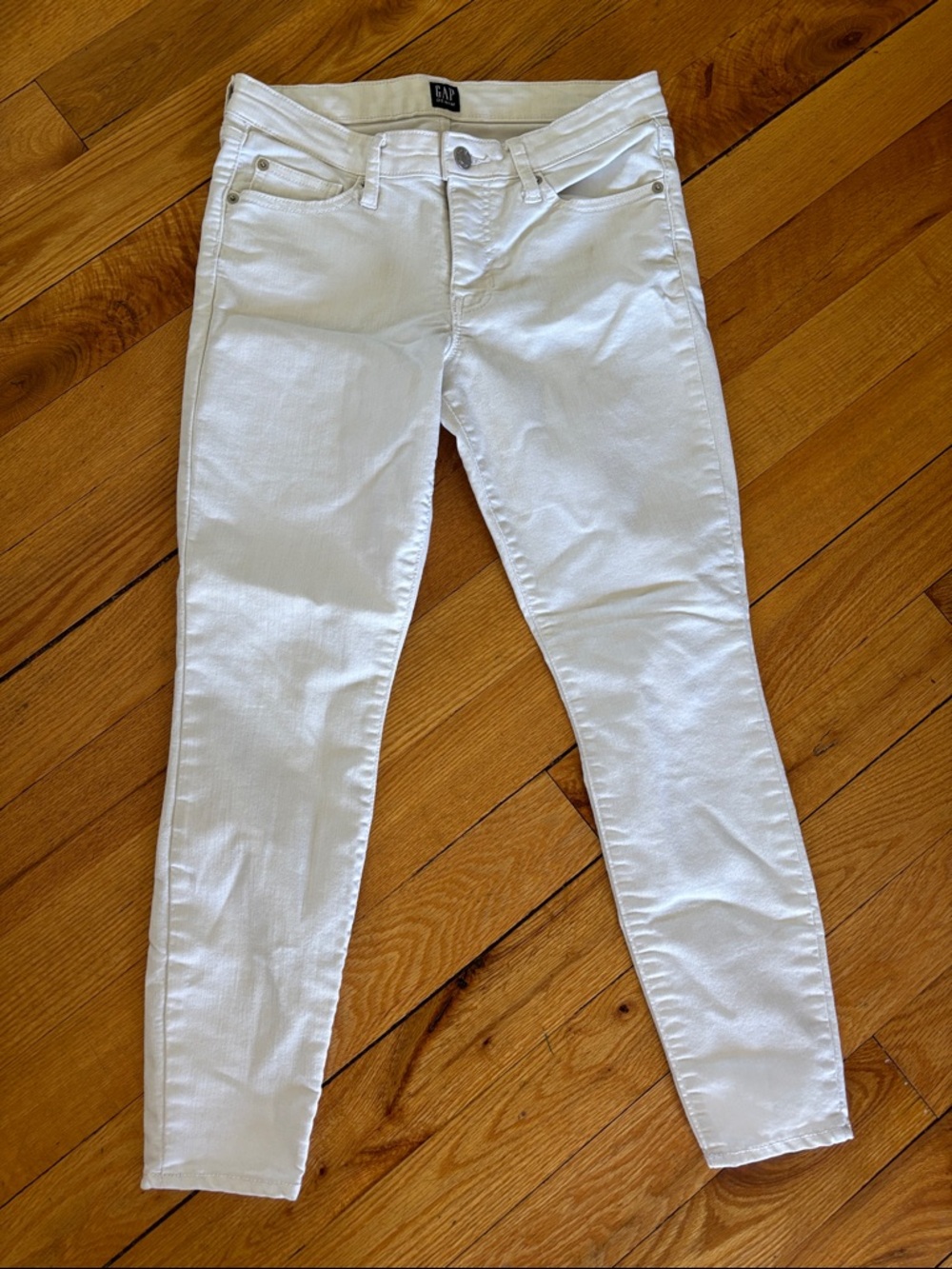 GAP White Skinny Jeans - Women's Stretch Denim